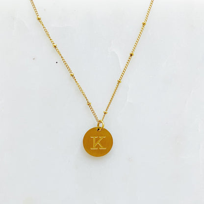 Gold‑Plated Coin Initial Necklace – Personalized Charm with Delicate Detail