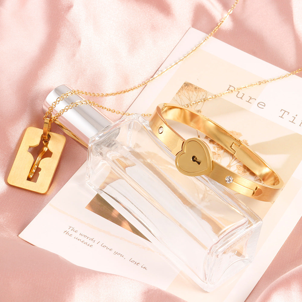 Couple Love Lock Bracelet Set – Heart‑Shaped Alloy Matching Bracelets for Men & Women