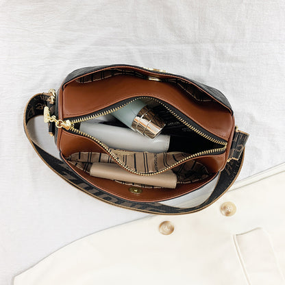 New Leather Indentation Fashionable Stylish Simple Messenger Bag