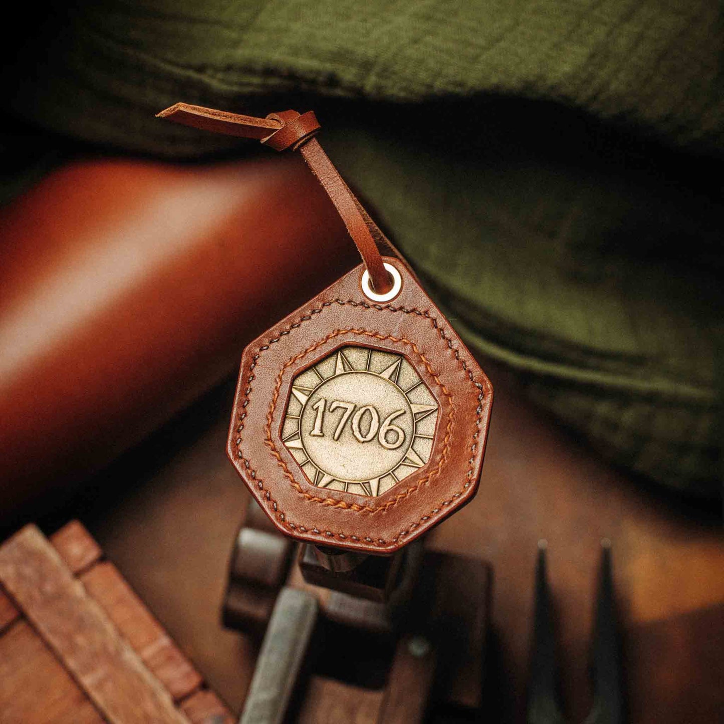 Peso Pocket v4 Challenge Coin Holder – Handmade Octagonal Leather Coin Slip with Lanyard | Fits 40mm, 45mm &amp; 50mm Coins | EDC Coin Holder