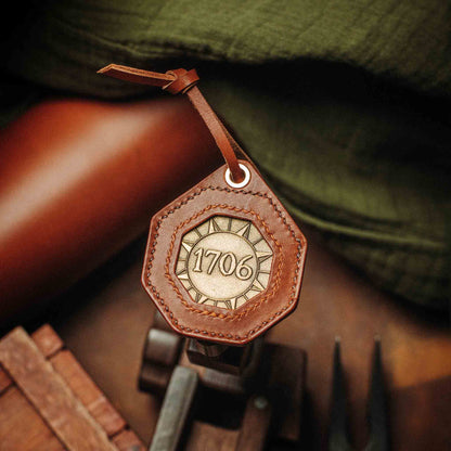 Peso Pocket v4 Challenge Coin Holder – Handmade Octagonal Leather Coin Slip with Lanyard | Fits 40mm, 45mm &amp; 50mm Coins | EDC Coin Holder