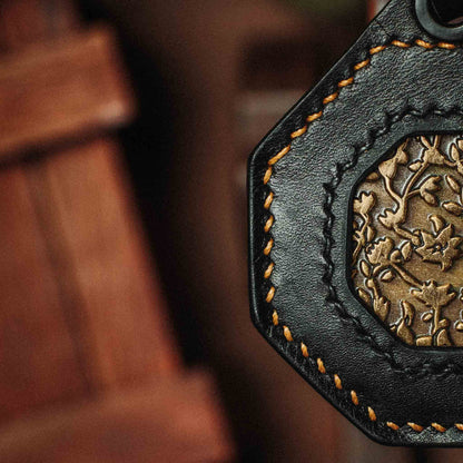 Peso Pocket v4 Challenge Coin Holder – Handmade Octagonal Leather Coin Slip with Lanyard | Fits 40mm, 45mm &amp; 50mm Coins | EDC Coin Holder