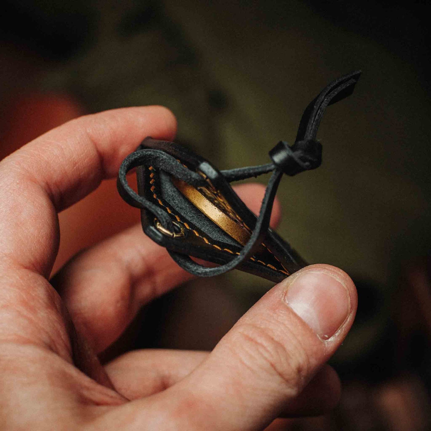 Peso Pocket v4 Challenge Coin Holder – Handmade Octagonal Leather Coin Slip with Lanyard | Fits 40mm, 45mm &amp; 50mm Coins | EDC Coin Holder