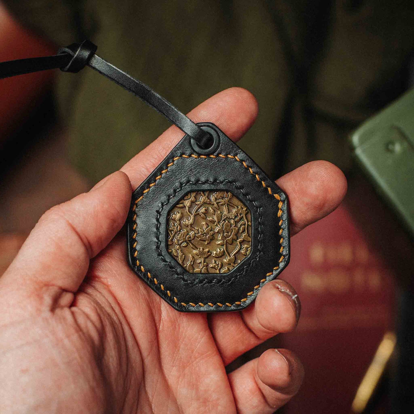 Peso Pocket v4 Challenge Coin Holder – Handmade Octagonal Leather Coin Slip with Lanyard | Fits 40mm, 45mm &amp; 50mm Coins | EDC Coin Holder