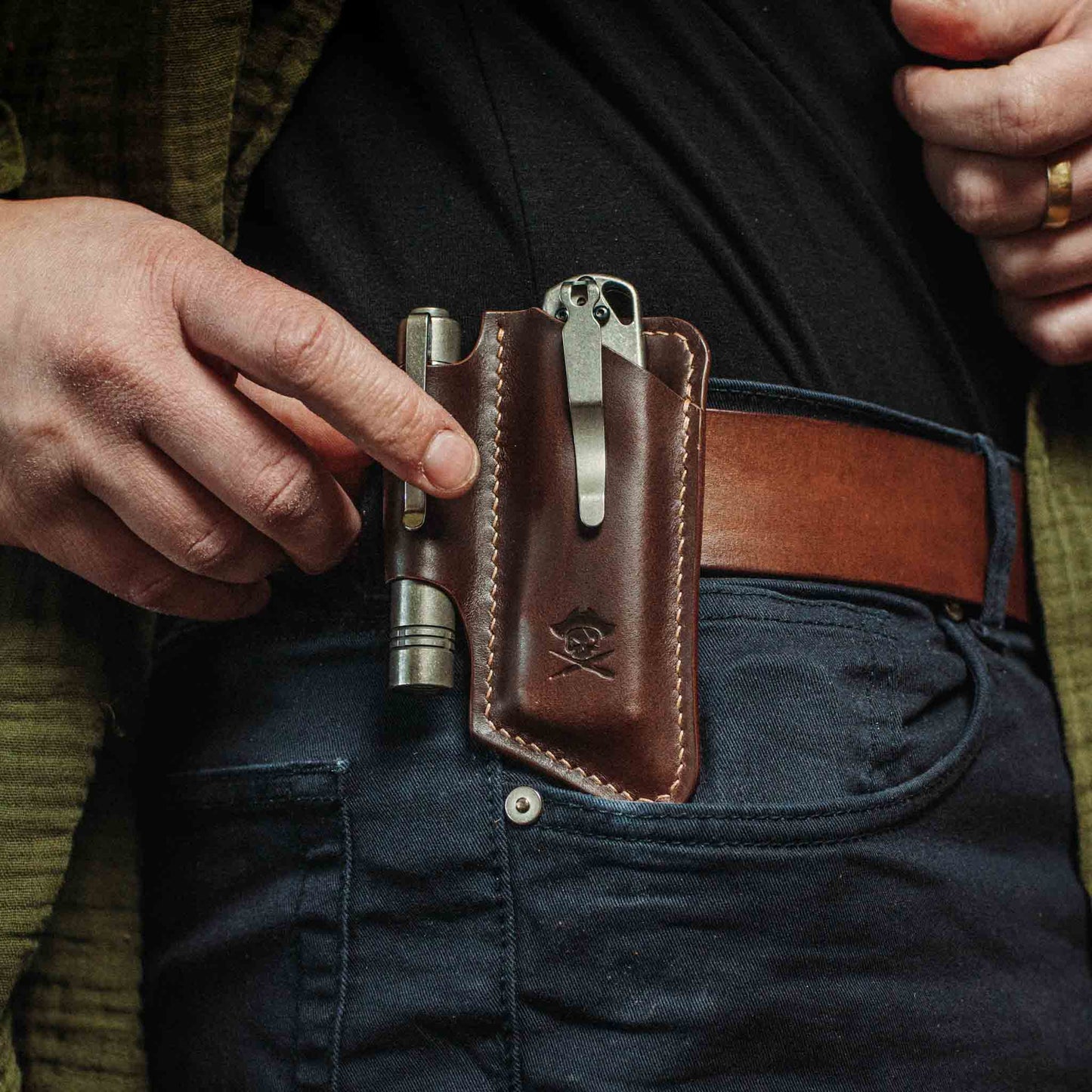 Belt Knife Sheath - V4 | Leather EDC | Knife Holder - Smart Belt Cutouts for Everyday Carry