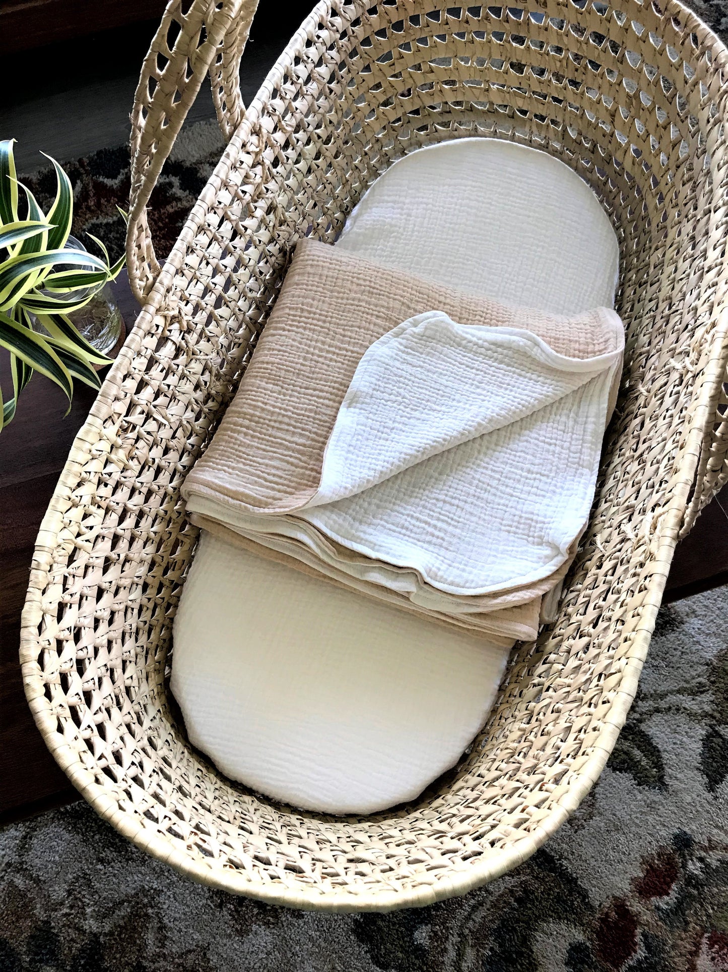 Newborn Essential | Moses Basket with Organic Cotton Double Gauze Bedding Set - Baby Shower Gift