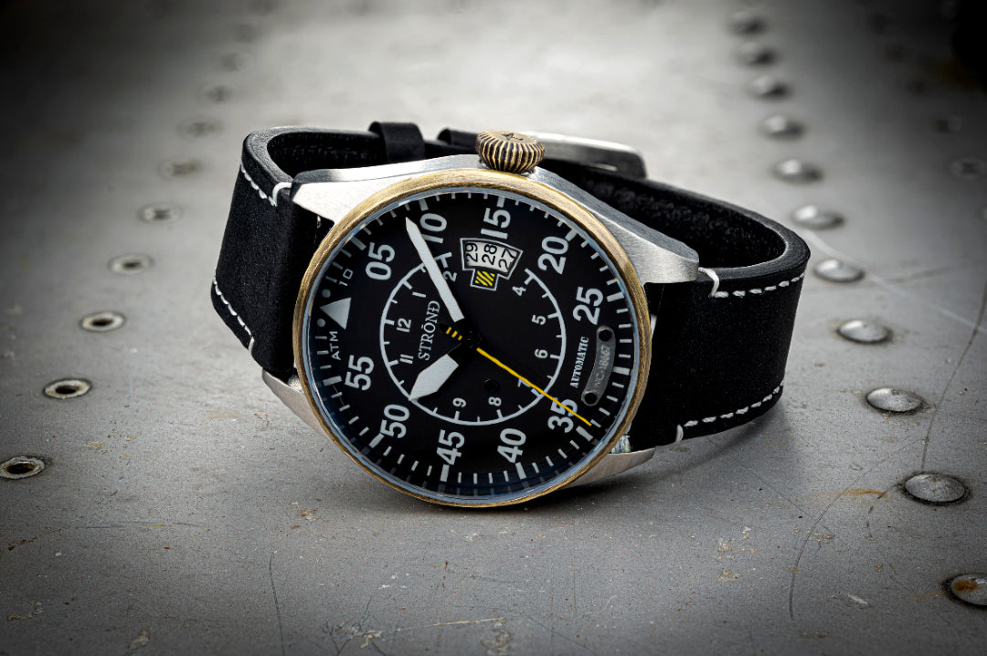 STOND Watch  DC-4 automatic black