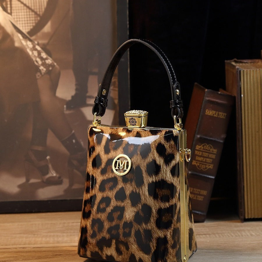 Patent Leather Glossy Shoulder & Crossbody Bag – Light Luxury All‑matching