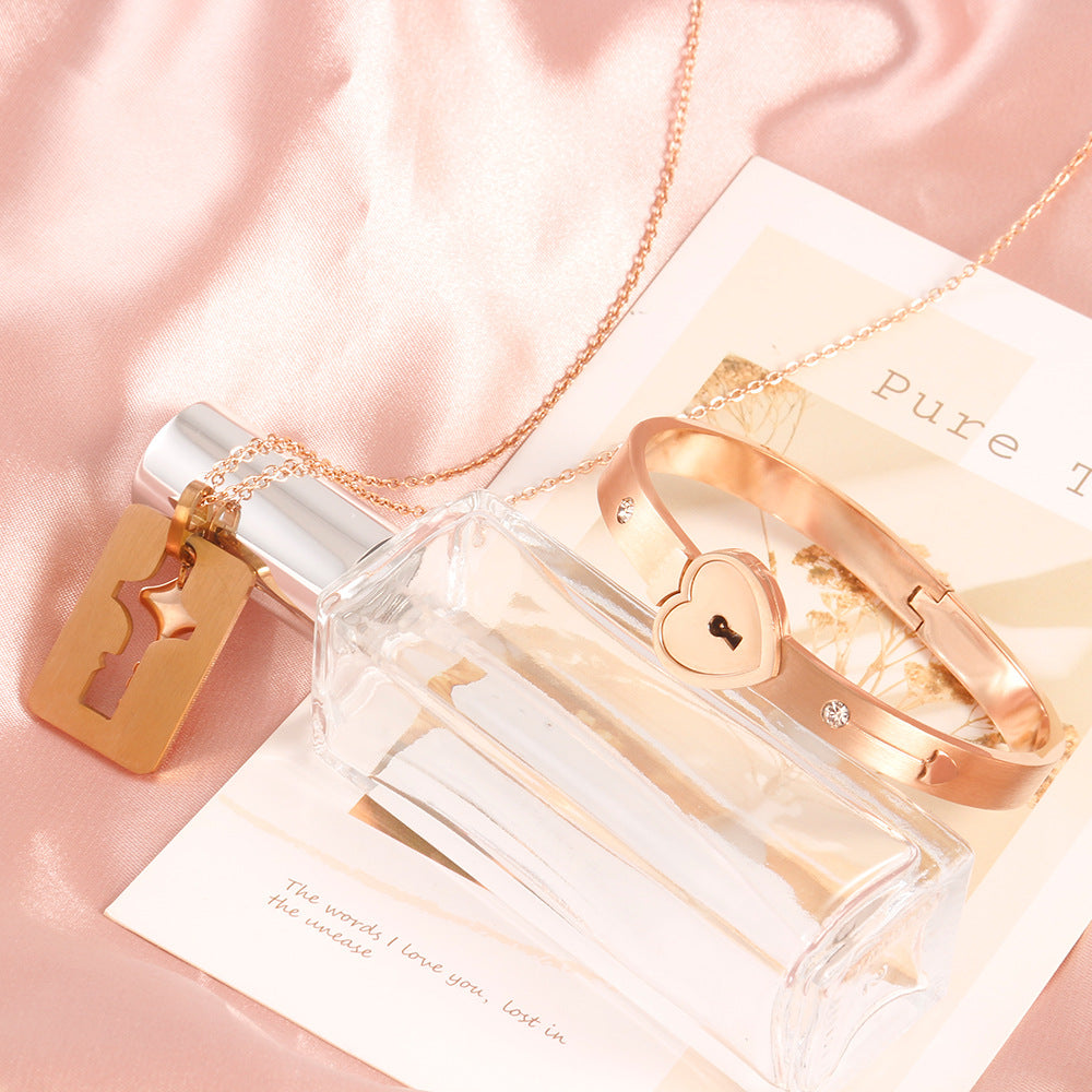 Couple Love Lock Bracelet Set – Heart‑Shaped Alloy Matching Bracelets for Men & Women