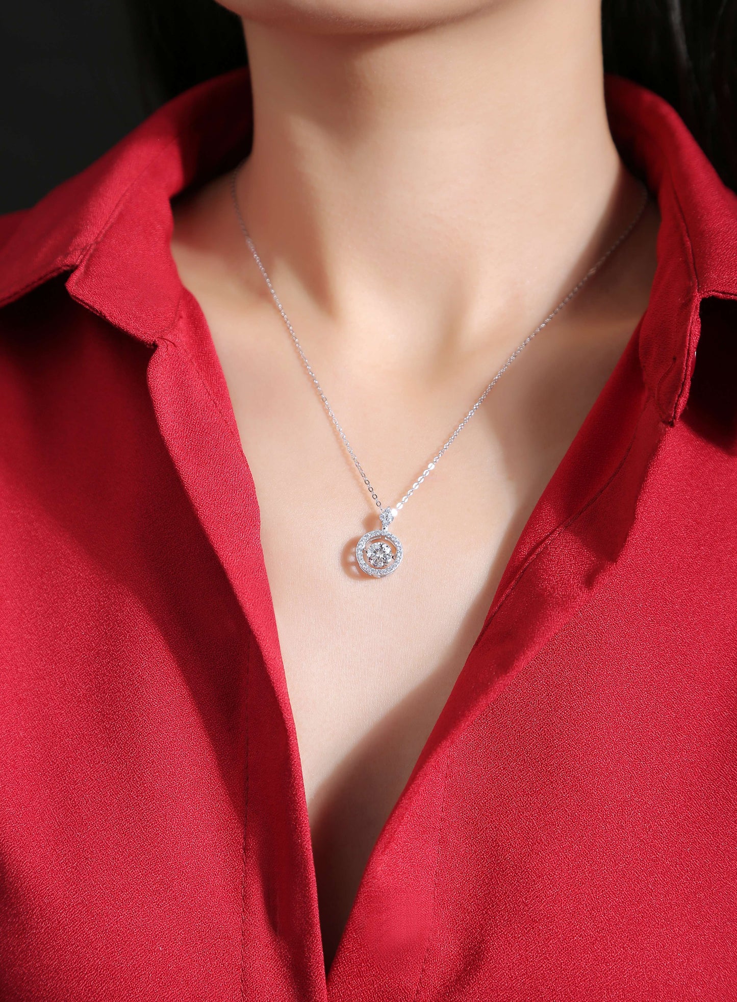 A Fashionable And Trendy Jewelry Necklace Pendant Set With 1-carat Moissanite S925 Sterling Silver And Platinum Plating