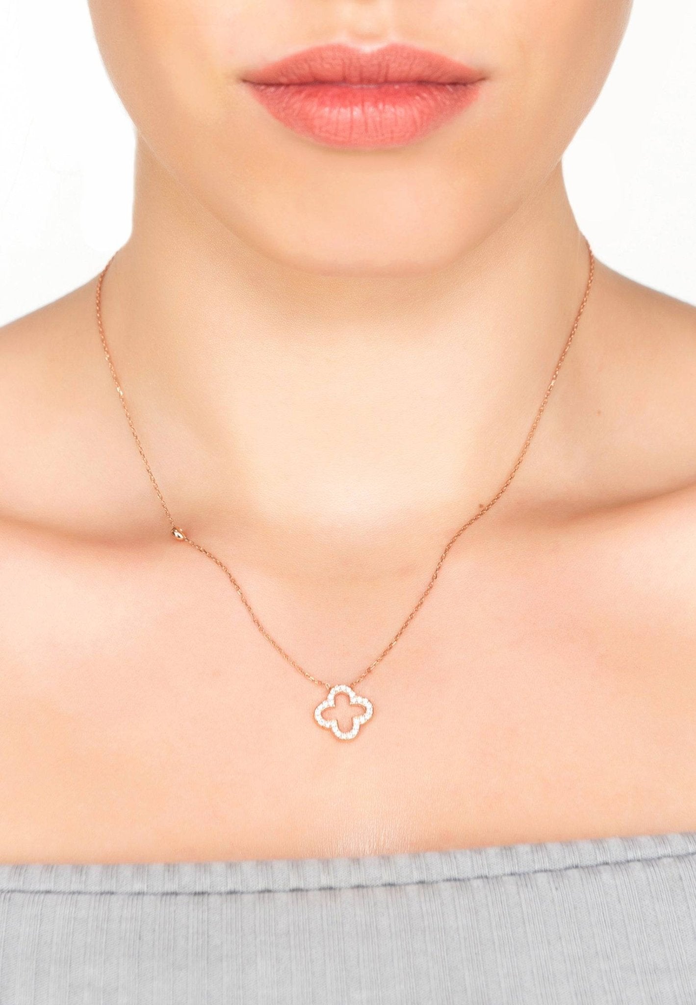 Open Clover Pendant Necklace – A Touch of Luck and Luxury
